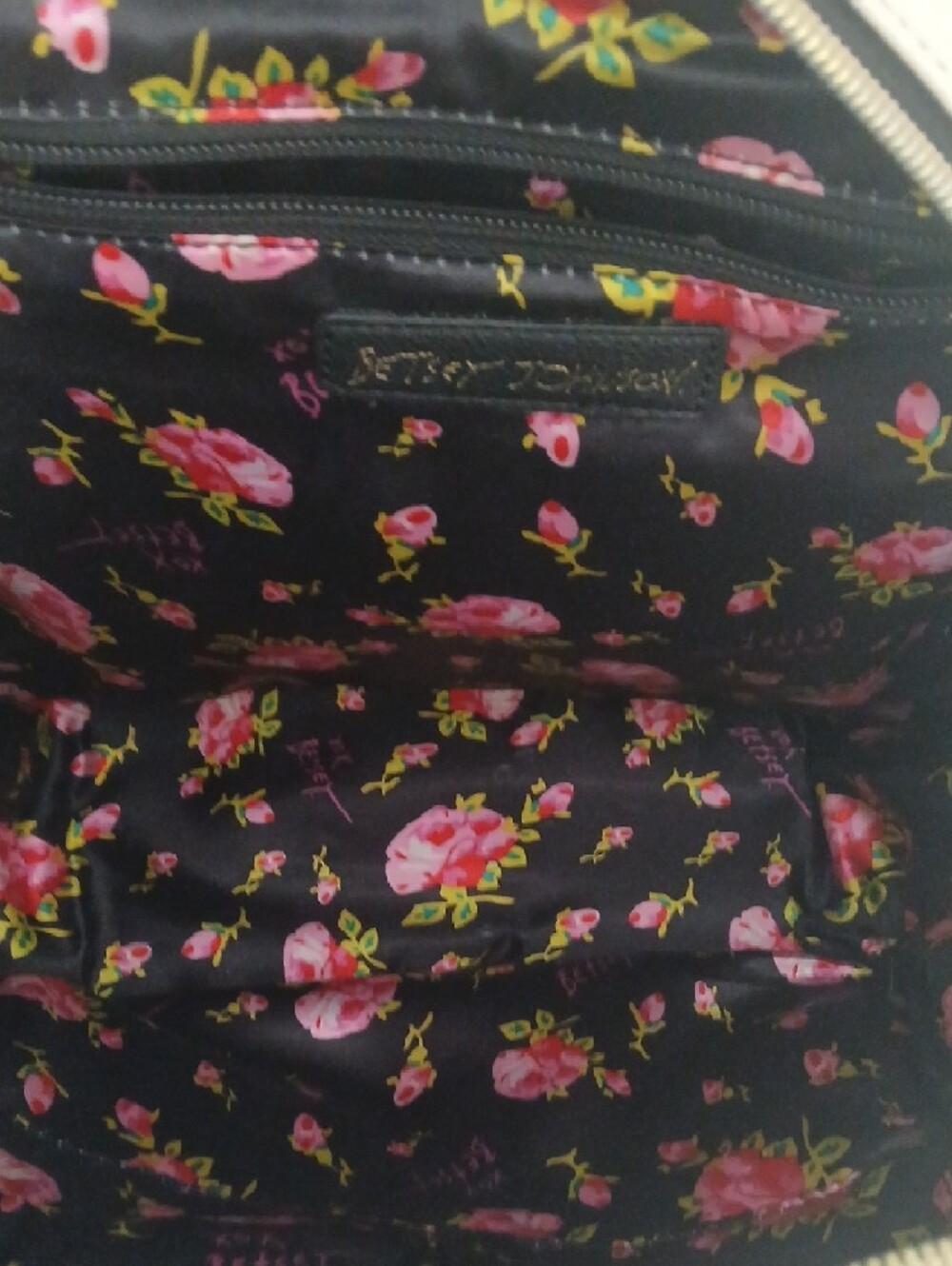 Betsey Johnson White Mini Backpack with Black Heart Print - Picture 8 of 8